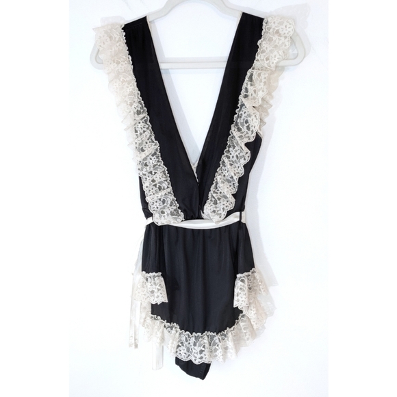 𝅺Vintage Union Ilgwu Teddy Lingerie Flair Lace Ruffle Black - Picture 2 of 10